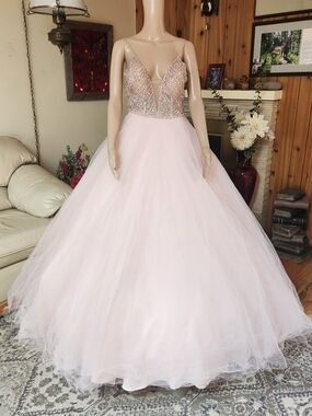 Mori Lee Pink Tulle Ball Gown – Size 6